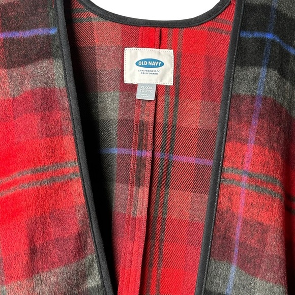 Old Navy XL XXL Plaid Poncho Fleece Red Green Cozy Winter Holiday Aspen Skiing - Picture 2 of 8